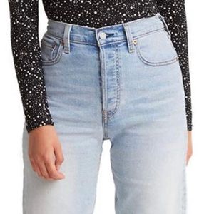 Levis Ribcage Lightwash Jeans Raw Hem